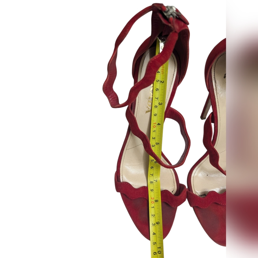 Prada Red Scalloped Suede Heels 38.5 - Picture 14 of 16